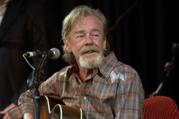 Late bluesman Dutch Tilders’ recording to raise money for roadies