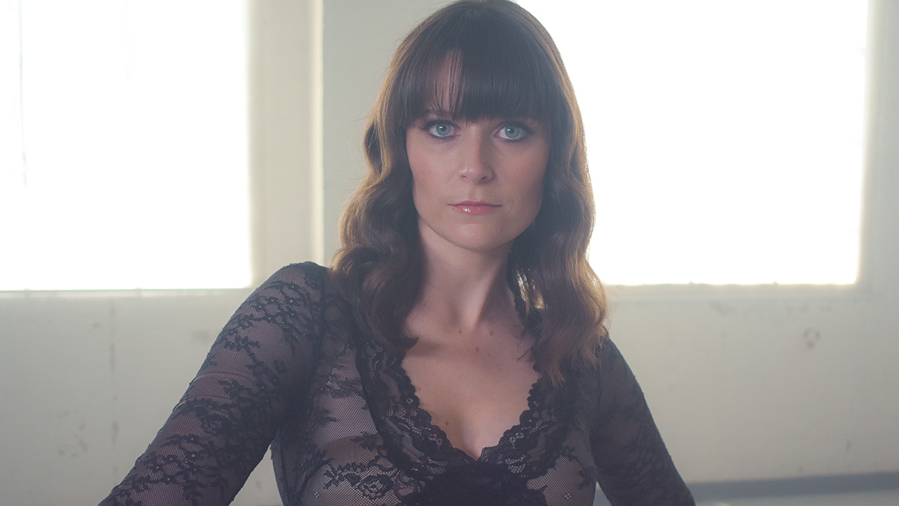 Cass Hopetoun shares New Orleans-inspired single ‘Fortune Teller’