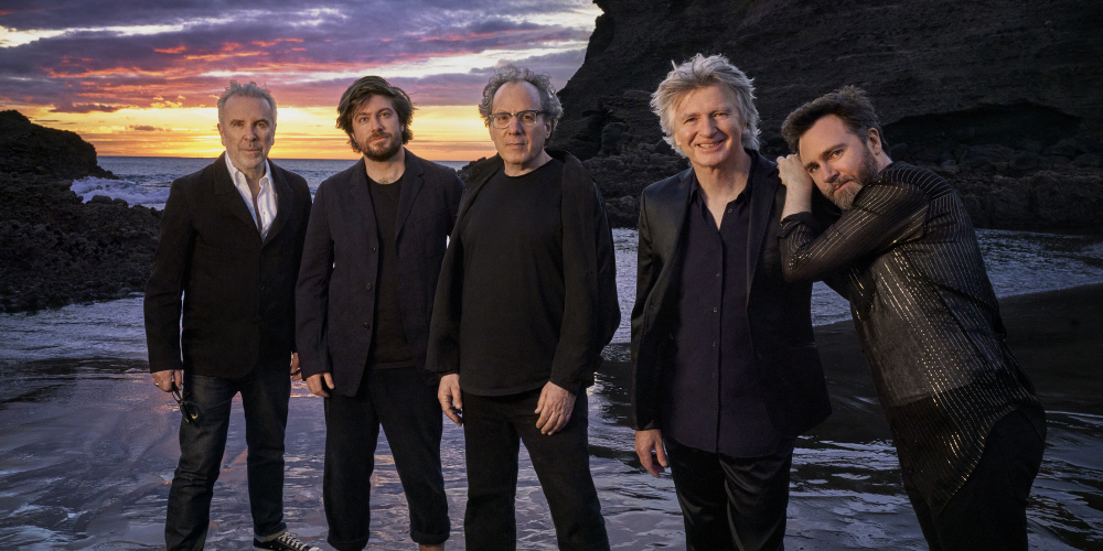 Crowded House Has a No. 1 In the U.S. With ‘Don’t Dream It’s Over’