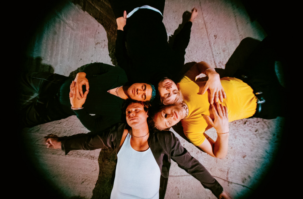 5 Seconds of Summer Sneaks to No. 2 In U.S. With ‘5SOS5’